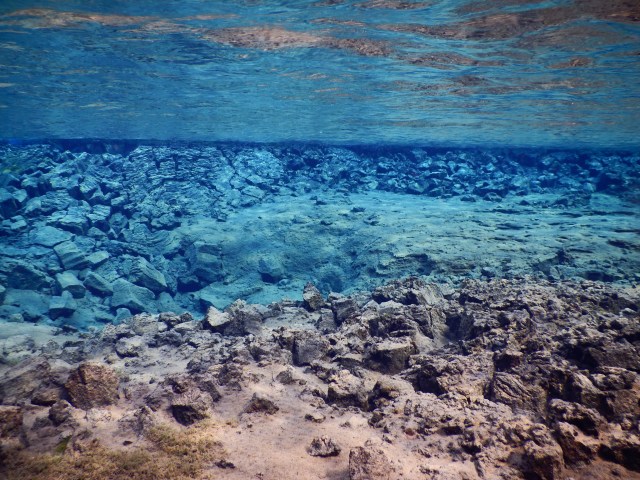 Snorkelling between the tectonic plates
